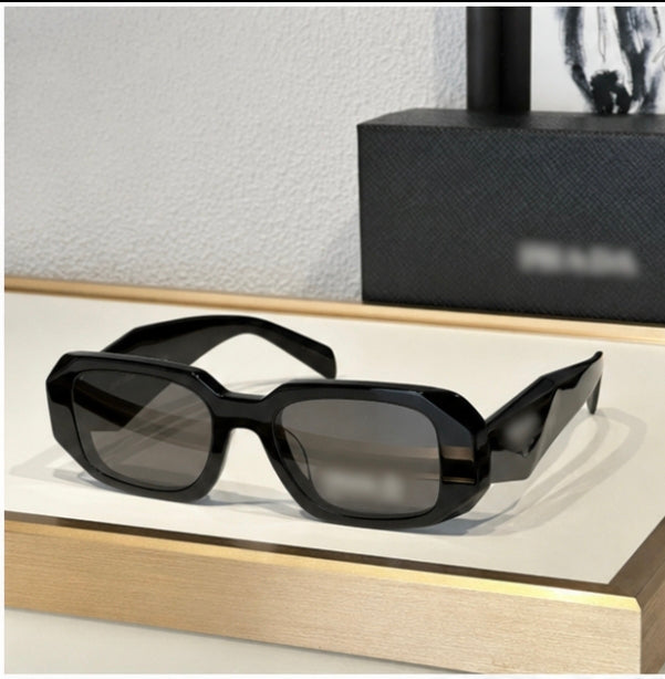 Geometric Style Sunglasses